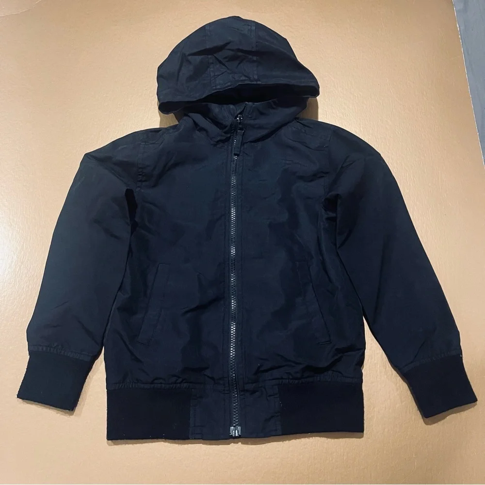 The Children’s Place Black Hoodie Jacket Size Small (5/6)